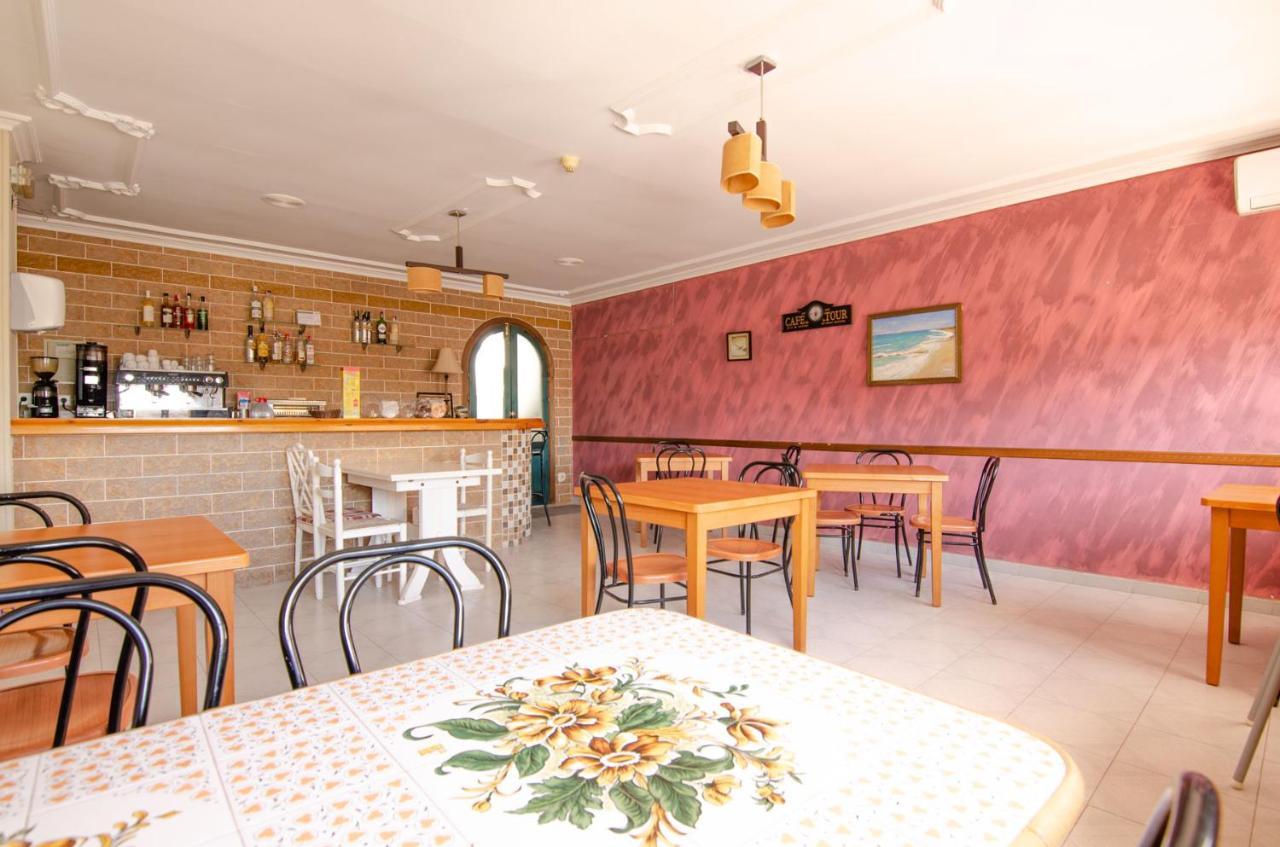 Hostal Manolo Garrucha Εξωτερικό φωτογραφία