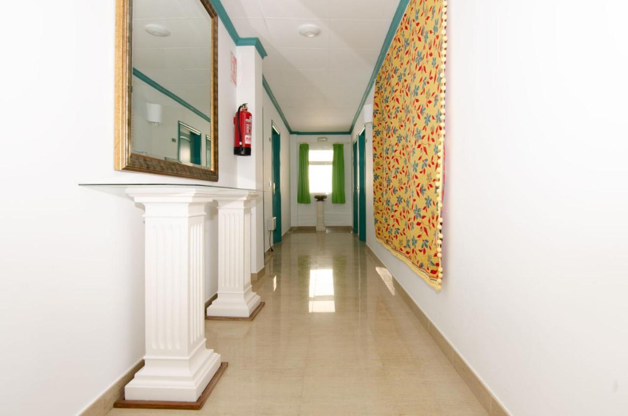 Hostal Manolo Garrucha Εξωτερικό φωτογραφία